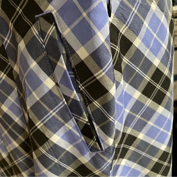 IZOD purple, black, white plaid golf skort. Size 6 - Picture 12 of 12